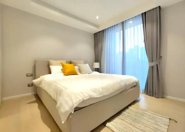 アパート Sukhumvit 11#luxury#pool#gym#bts Nana&mrt Sukhumvit#1br#max2ppl *