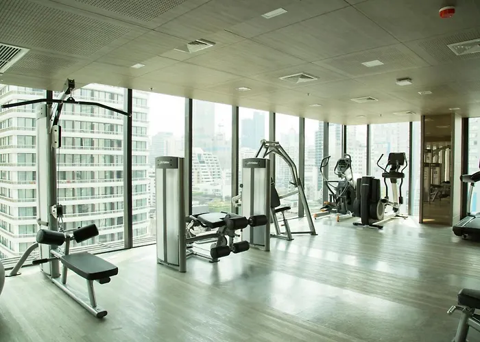 Sukhumvit 11#luxury#pool#gym#bts Nana&mrt Sukhumvit#1br#max2ppl アパート バンコク都