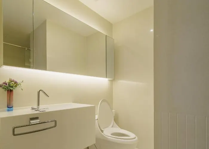 アパート Sukhumvit 11#luxury#pool#gym#bts Nana&mrt Sukhumvit#1br#max2ppl *
