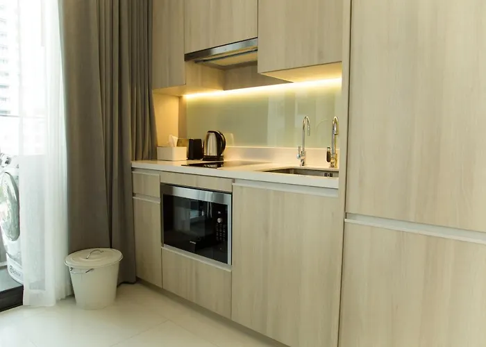 Sukhumvit 11#luxury#pool#gym#bts Nana&mrt Sukhumvit#1br#max2ppl * バンコク都