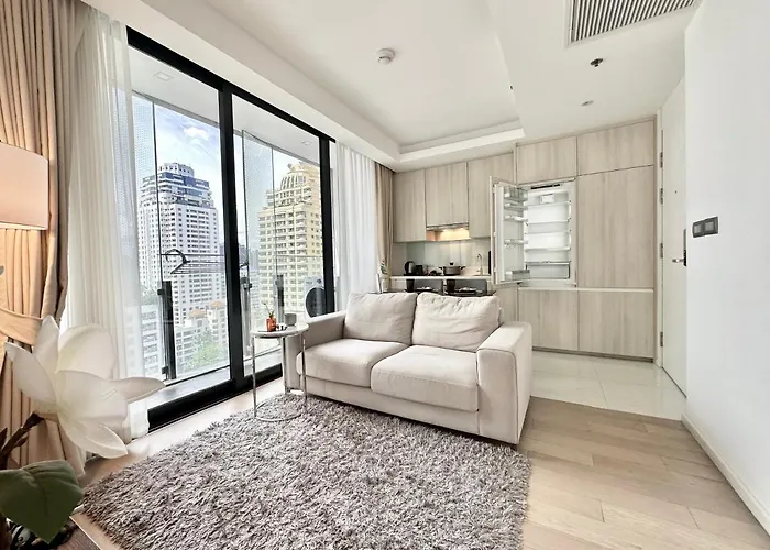 Sukhumvit 11#luxury#pool#gym#bts Nana&mrt Sukhumvit#1br#max2ppl