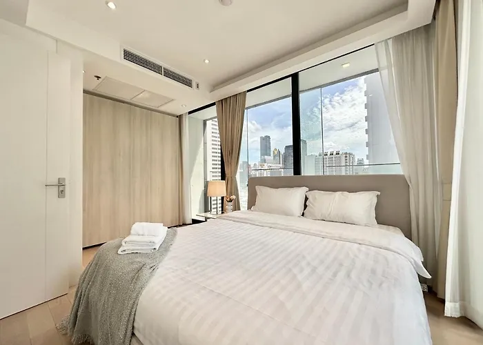 Sukhumvit 11#luxury#pool#gym#bts Nana&mrt Sukhumvit#1br#max2ppl アパート *