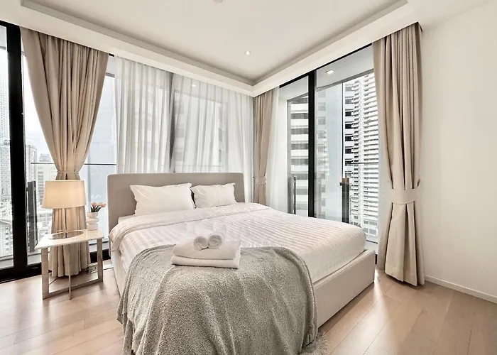 Sukhumvit 11#luxury#pool#gym#bts Nana&mrt Sukhumvit#1br#max2ppl アパート
