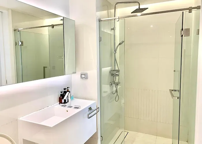 Sukhumvit 11#luxury#pool#gym#bts Nana&mrt Sukhumvit#1br#max2ppl アパート