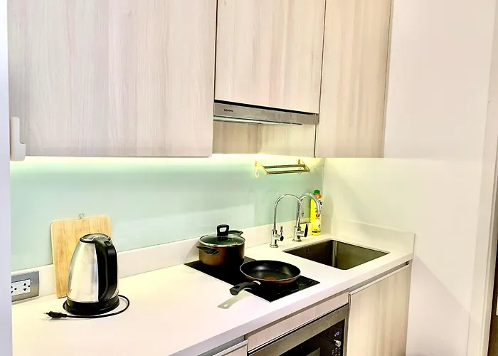 Sukhumvit 11#luxury#pool#gym#bts Nana&mrt Sukhumvit#1br#max2ppl アパート バンコク都