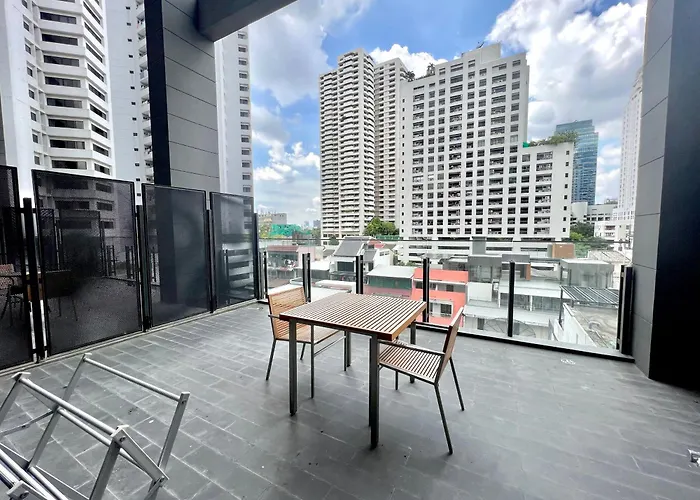 Sukhumvit 11#luxury#pool#gym#bts Nana&mrt Sukhumvit#1br#max2ppl *