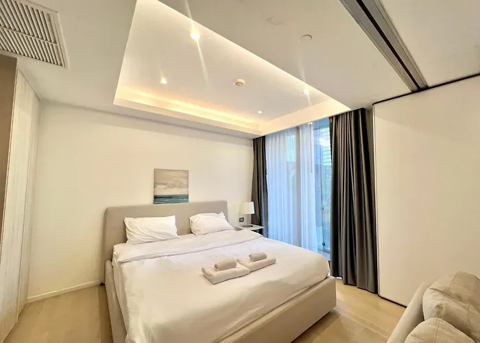 Sukhumvit 11#luxury#pool#gym#bts Nana&mrt Sukhumvit#1br#max2ppl * バンコク都