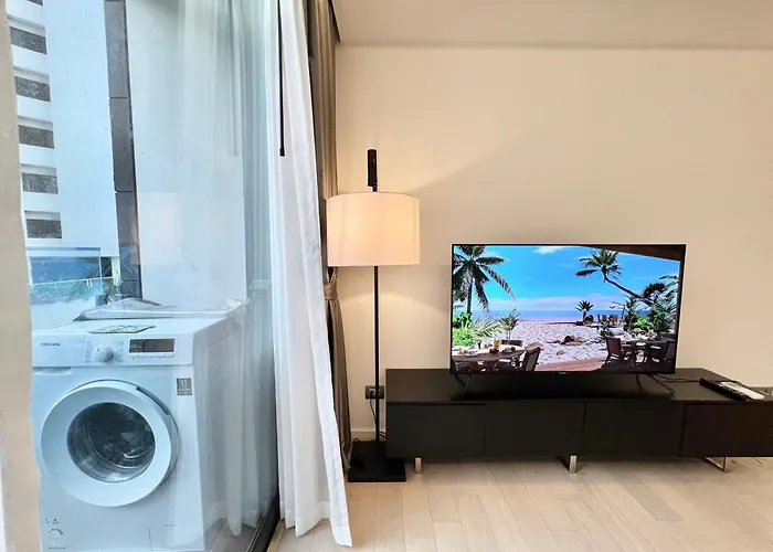 Sukhumvit 11#luxury#pool#gym#bts Nana&mrt Sukhumvit#1br#max2ppl *
