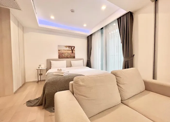 Sukhumvit 11#luxury#pool#gym#bts Nana&mrt Sukhumvit#1br#max2ppl アパート *