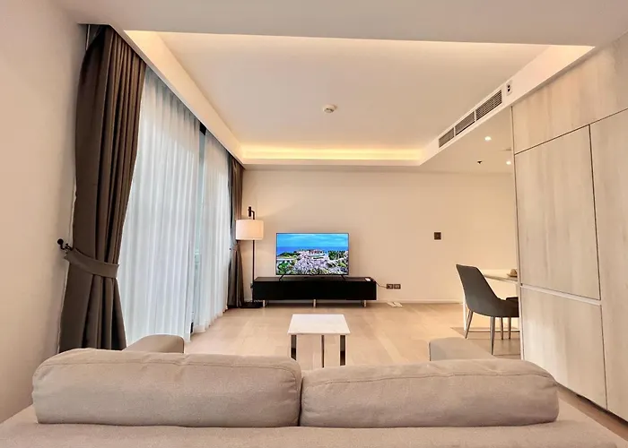 Sukhumvit 11#luxury#pool#gym#bts Nana&mrt Sukhumvit#1br#max2ppl