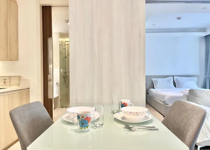 Sukhumvit 11#luxury#pool#gym#bts Nana&mrt Sukhumvit#1br#max2ppl