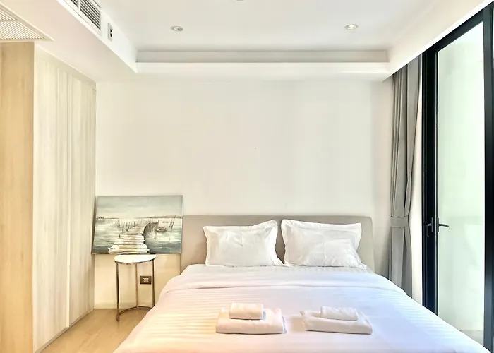 Sukhumvit 11#luxury#pool#gym#bts Nana&mrt Sukhumvit#1br#max2ppl アパート バンコク都
