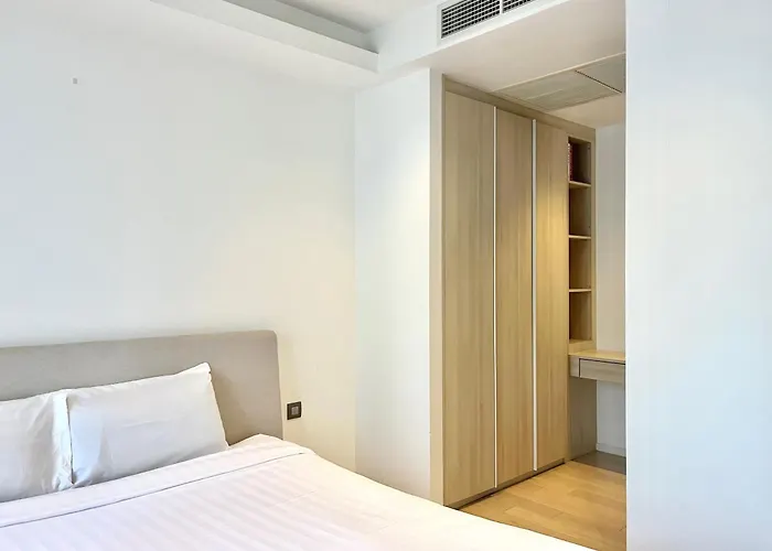 Sukhumvit 11#luxury#pool#gym#bts Nana&mrt Sukhumvit#1br#max2ppl *