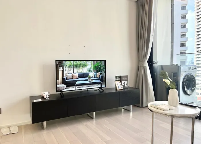 Sukhumvit 11#luxury#pool#gym#bts Nana&mrt Sukhumvit#1br#max2ppl