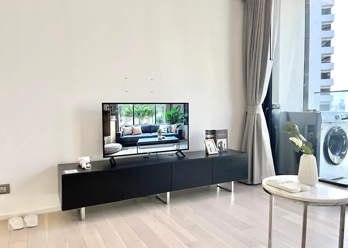 Sukhumvit 11#luxury#pool#gym#bts Nana&mrt Sukhumvit#1br#max2ppl * バンコク都